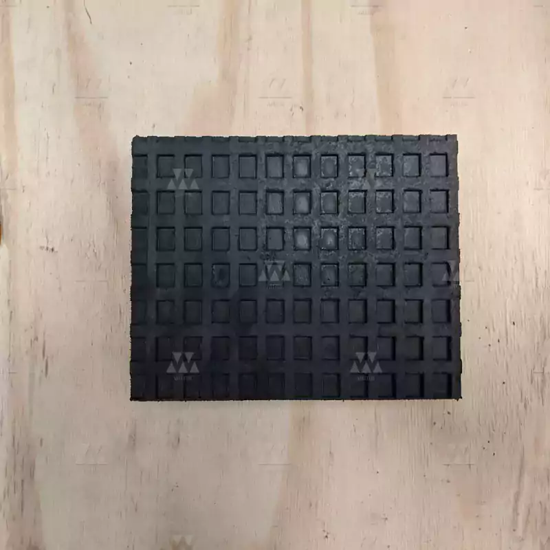 890-0360 | 100 X 165 X 25 RUBBER MR ISOLATION